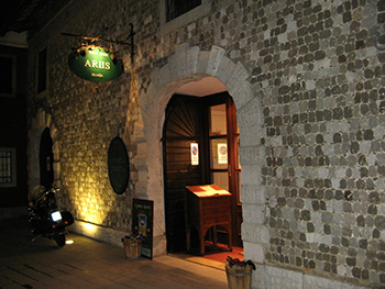 Cantina Ariis